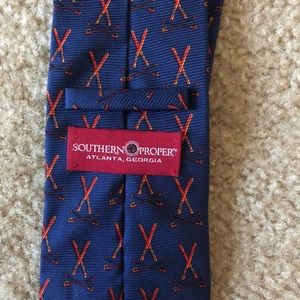 Southern proper tie